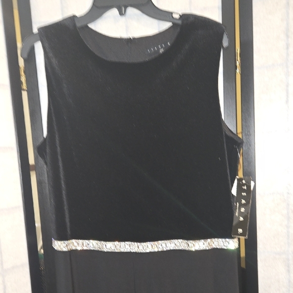 Tiana B Black Jumpsuit with Silver Waistband and Crew Neck - Picture 3 of 8